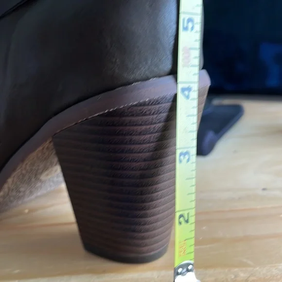 NIB-NWT Journee Collection Footwear - Picture 5 of 8